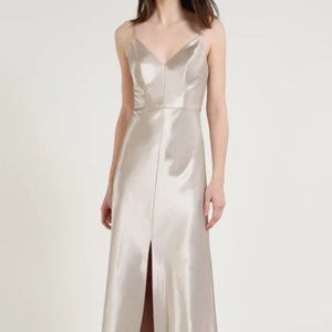 Jenny Yoo - Style: Dina ; Fabric: Satin Back Crepe; Color: Latte, size 2